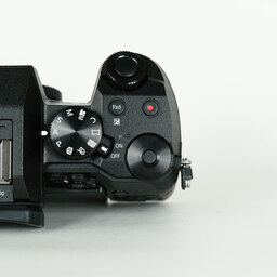 Panasonic LUMIX DMC-G7 ボディ