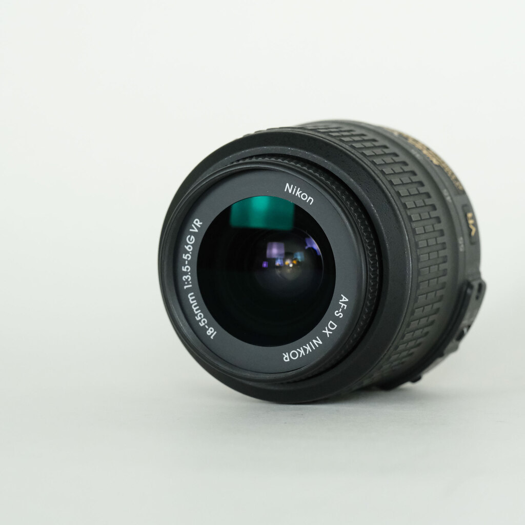 Nikon AF-S DX NIKKOR 18-55mm F3.5-5.6 G VR