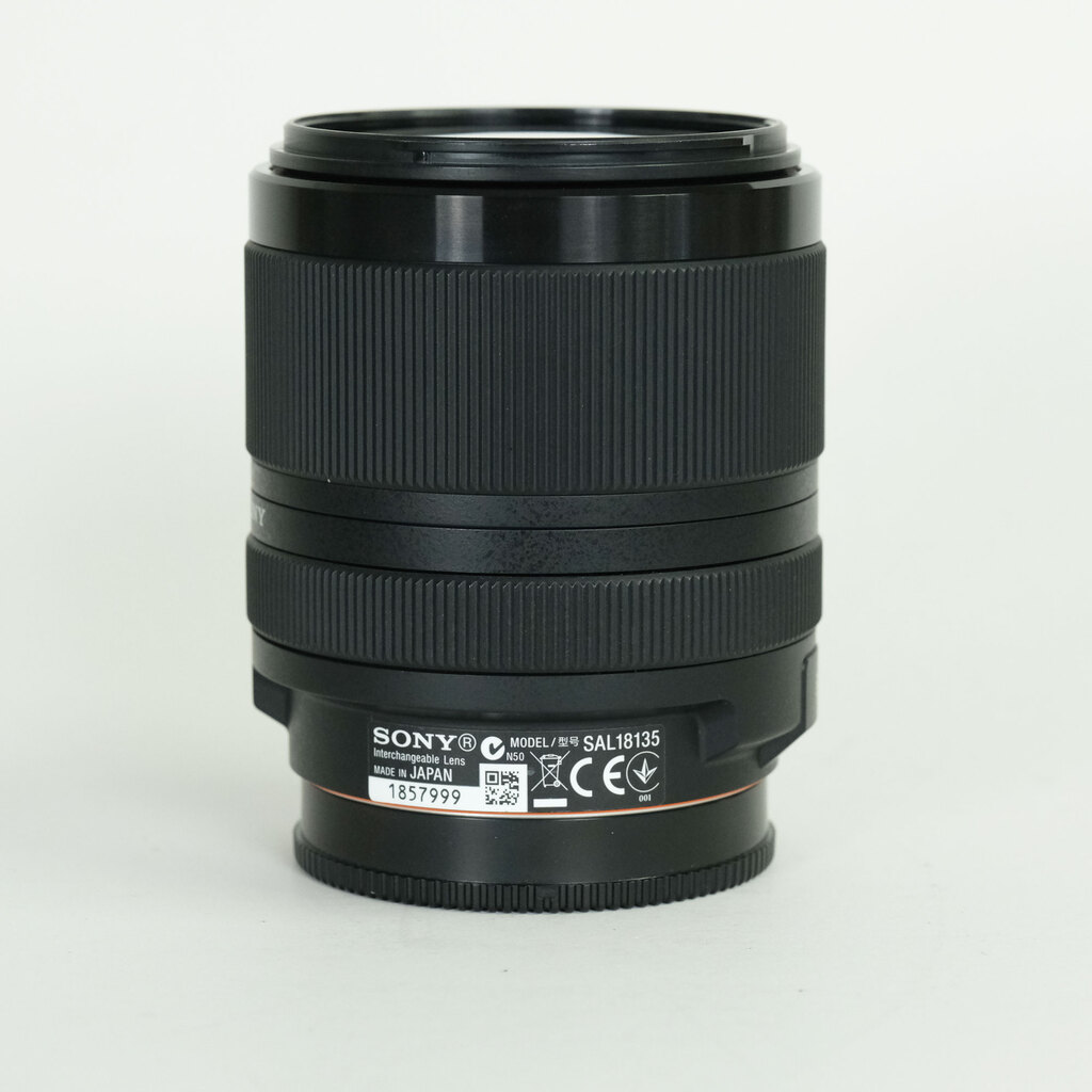 SONY DT 18-135mm F3.5-5.6 SAM SAL18135