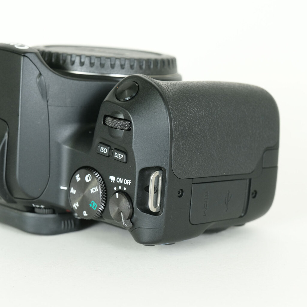 Canon EOS Kiss X10 Canon EOS Kiss X10