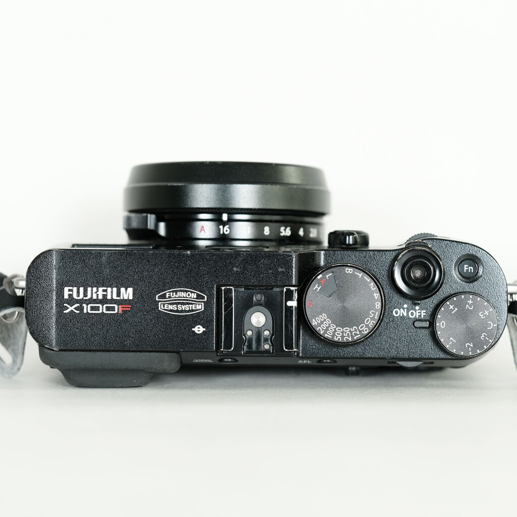FUJIFILM X100F ブラック