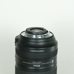 Nikon AF-S DX NIKKOR 18-300mm f/3.5-6.3G ED VR Nikon AF-S DX NIKKOR 18-300mm f/3.5-6.3G ED VR