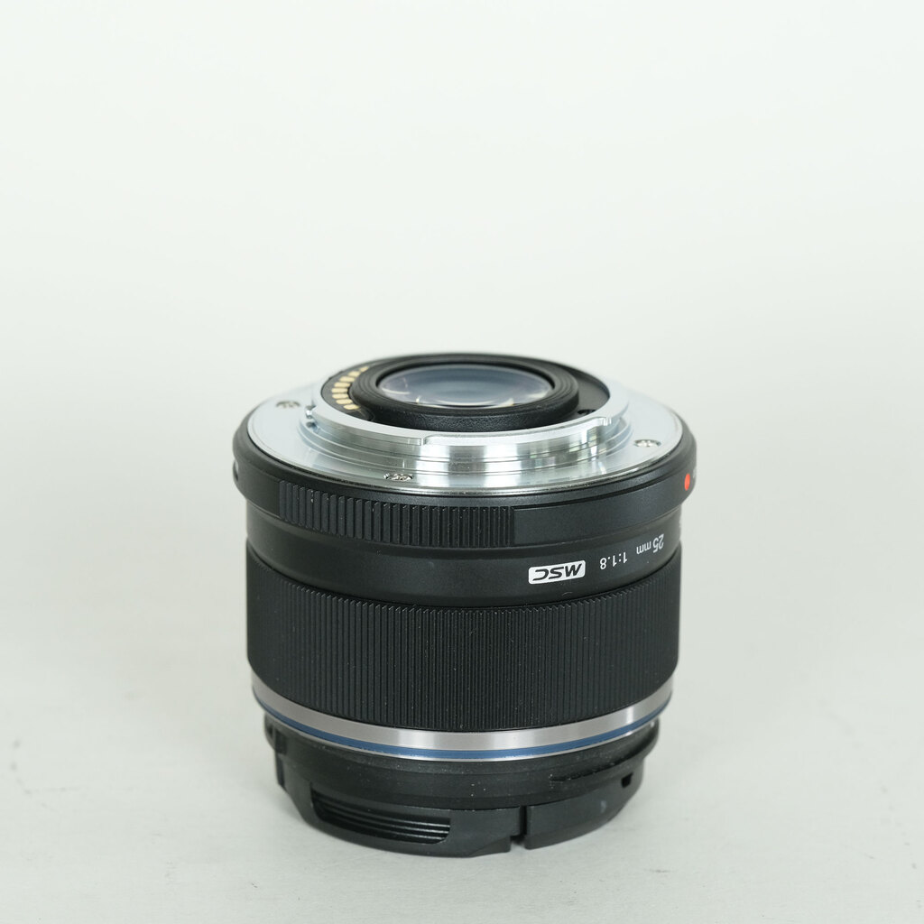 OLYMPUS M.ZUIKO DIGITAL 25mm F1.8 OLYMPUS M.ZUIKO DIGITAL 25mm F1.8