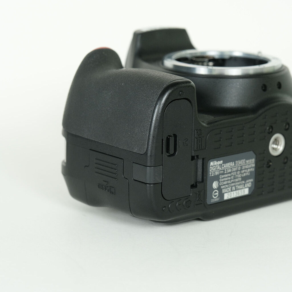 Nikon D3400