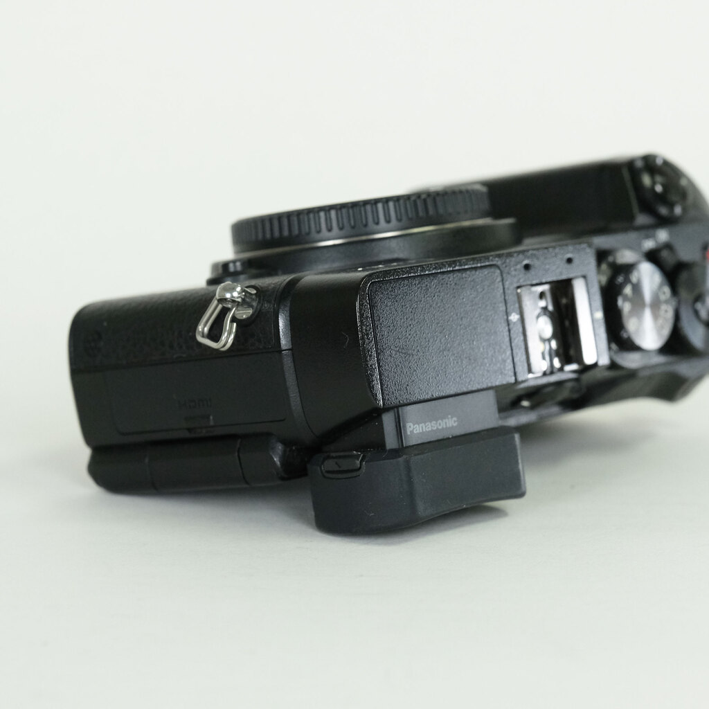 Panasonic LUMIX DMC-GX8 ボディ ブラック