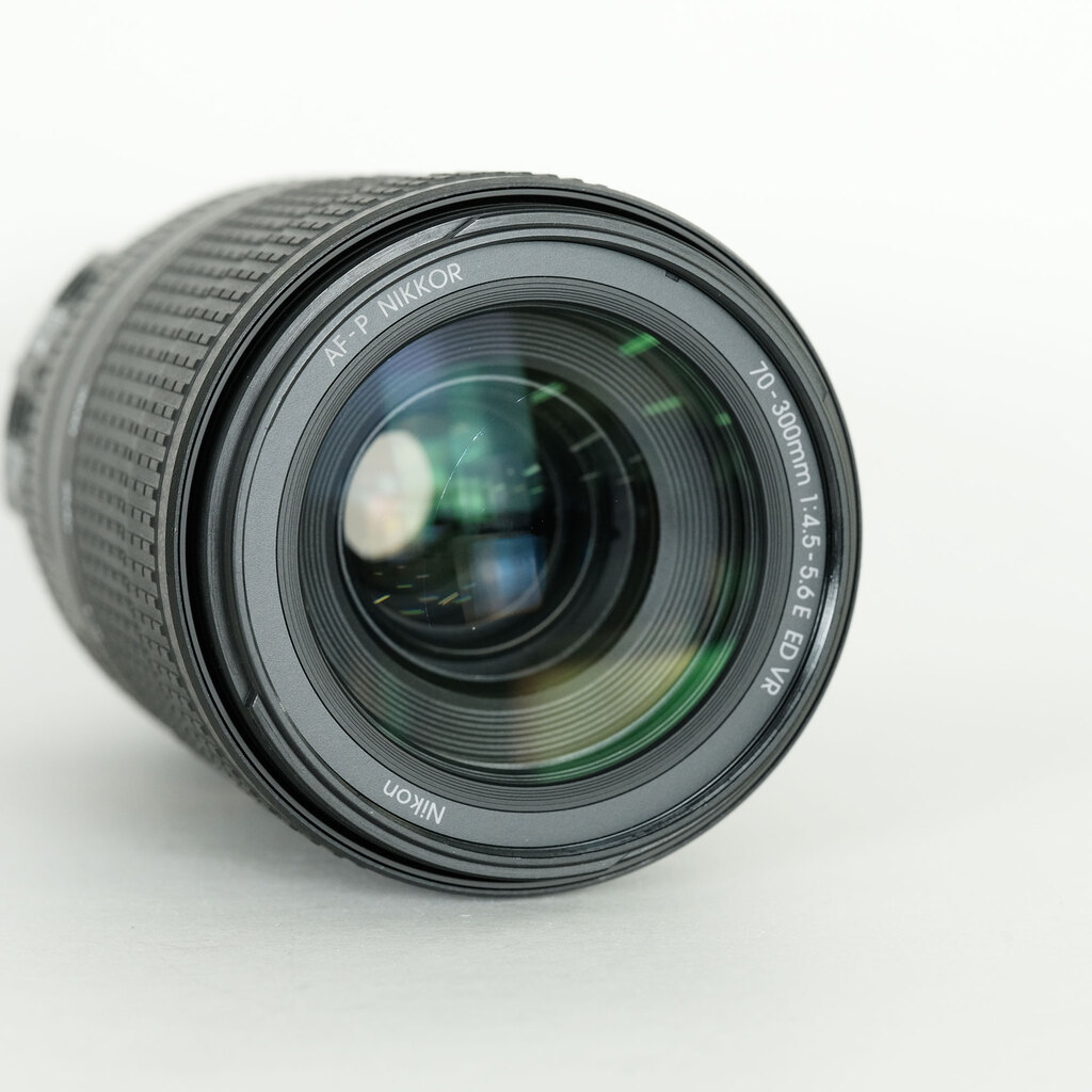 Nikon AF-P NIKKOR 70-300mm f/4.5-5.6E ED VR Nikon AF-P NIKKOR 70-300mm f/4.5-5.6E ED VR