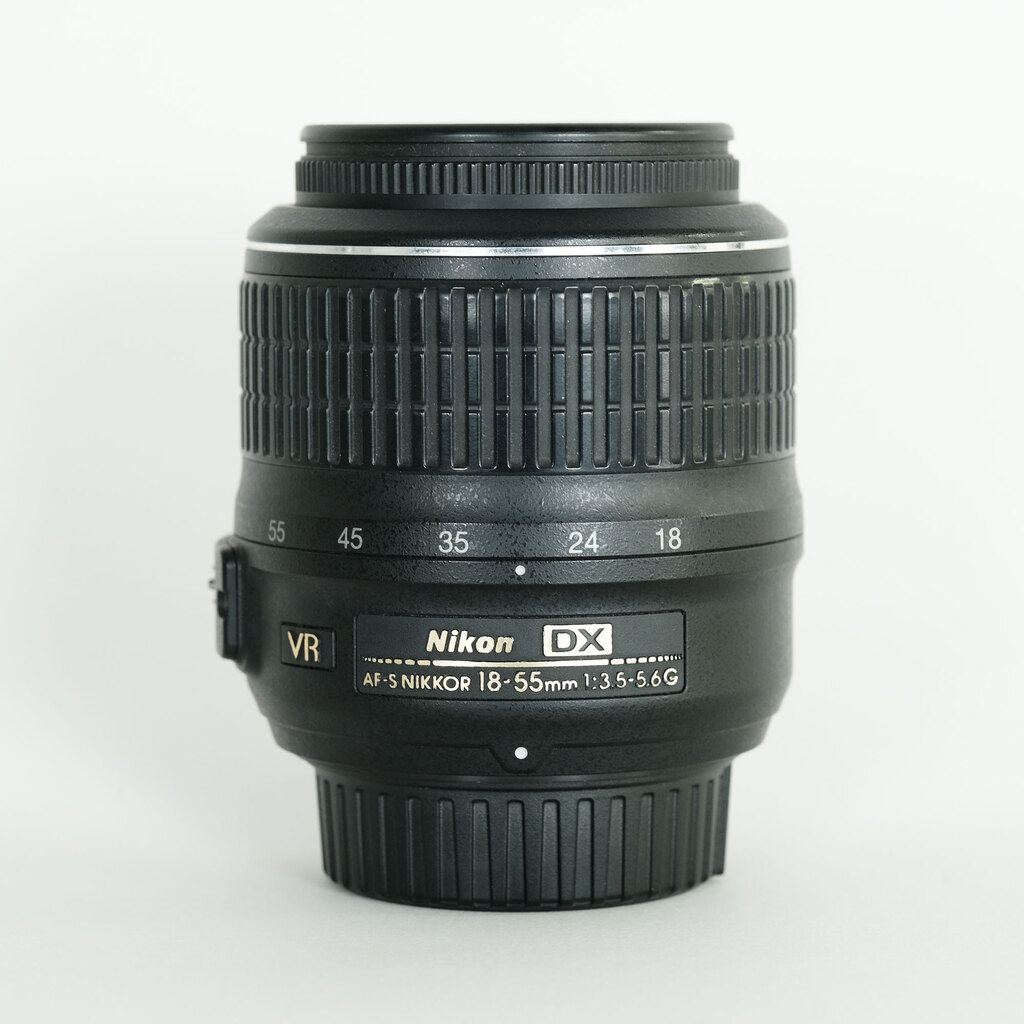 Nikon AF-S DX NIKKOR 18-55mm F3.5-5.6 G VR
