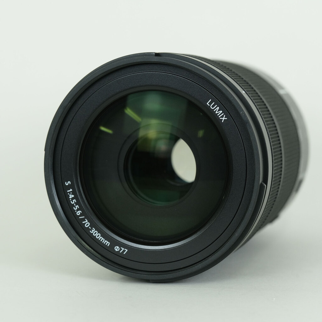 Panasonic LUMIX S 70-300mm F4.5-5.6 MACRO O.I.S.