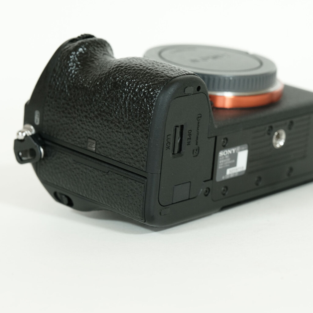 SONY α7 III（ILCE-7M3）