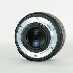 Nikon AF-S DX NIKKOR 35mm f/1.8G Nikon AF-S DX NIKKOR 35mm f/1.8G