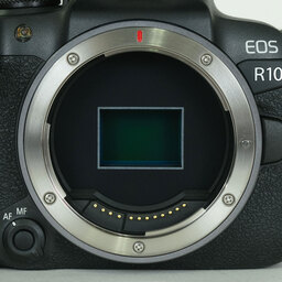 Canon EOS R10