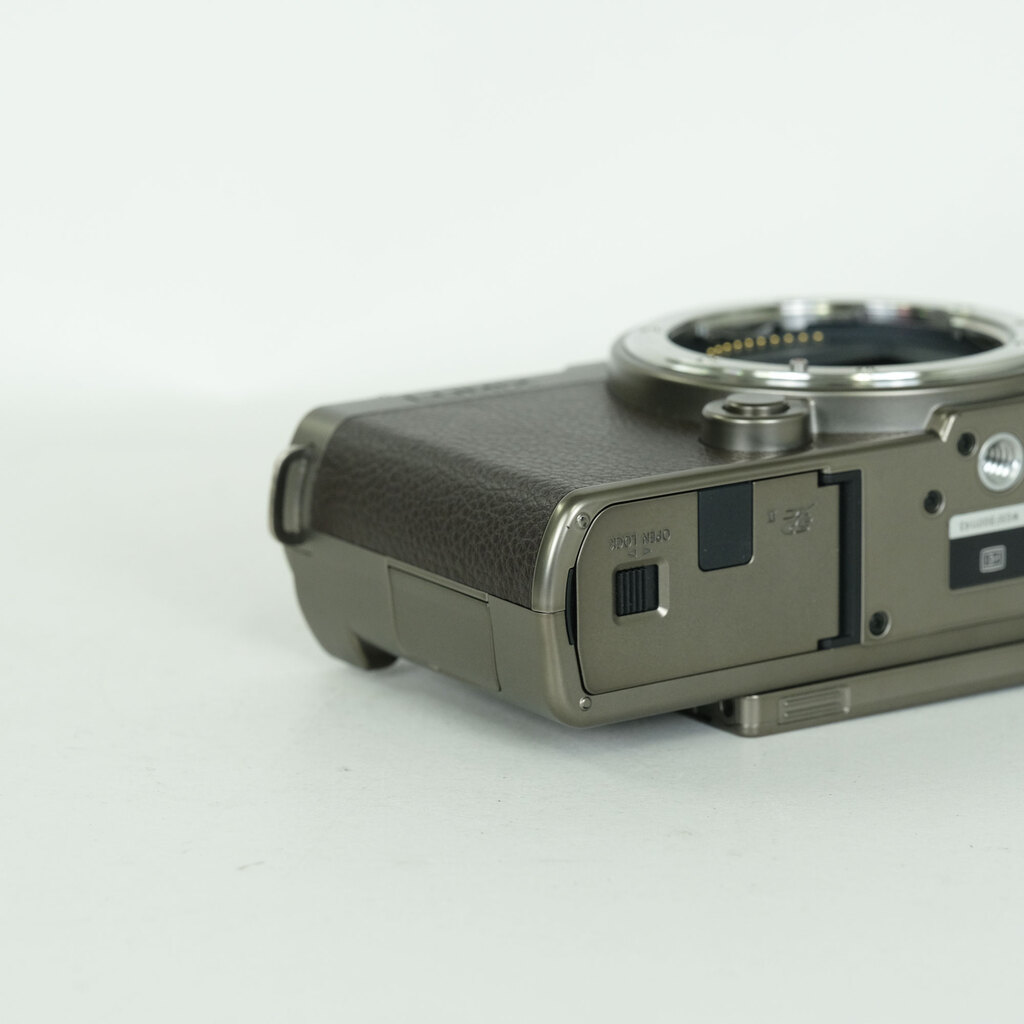 Panasonic LUMIX DC-S9N-N ZLK 広角ズームレンズキット チタンゴールド