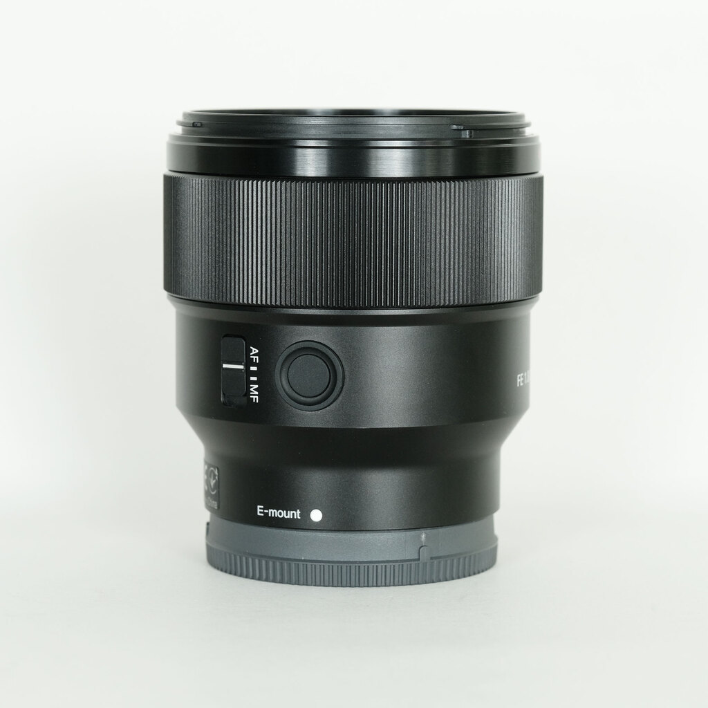 SONY FE 85mm F1.8 SEL85F18の出品 | ONE SCENE（ワンシーン）