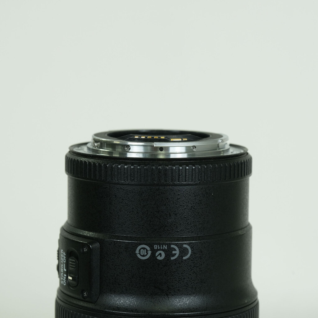 Canon EF100mm F2.8Lマクロ IS USM Canon EF100mm F2.8Lマクロ IS USM