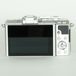 OLYMPUS PEN Lite E-PL7 ボディ シルバー