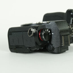 Panasonic LUMIX DC-S5 Panasonic LUMIX DC-S5