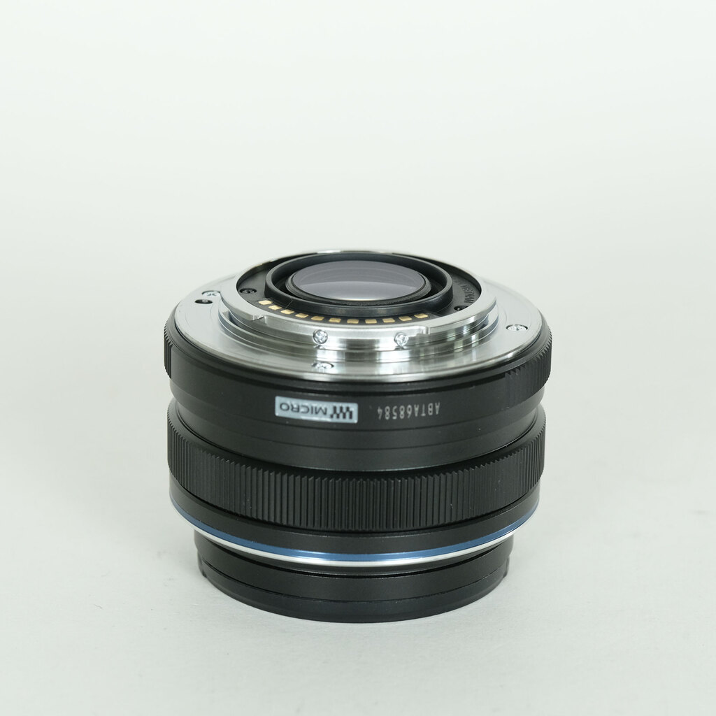 OLYMPUS M.ZUIKO DIGITAL 17mm F1.8 OLYMPUS M.ZUIKO DIGITAL 17mm F1.8