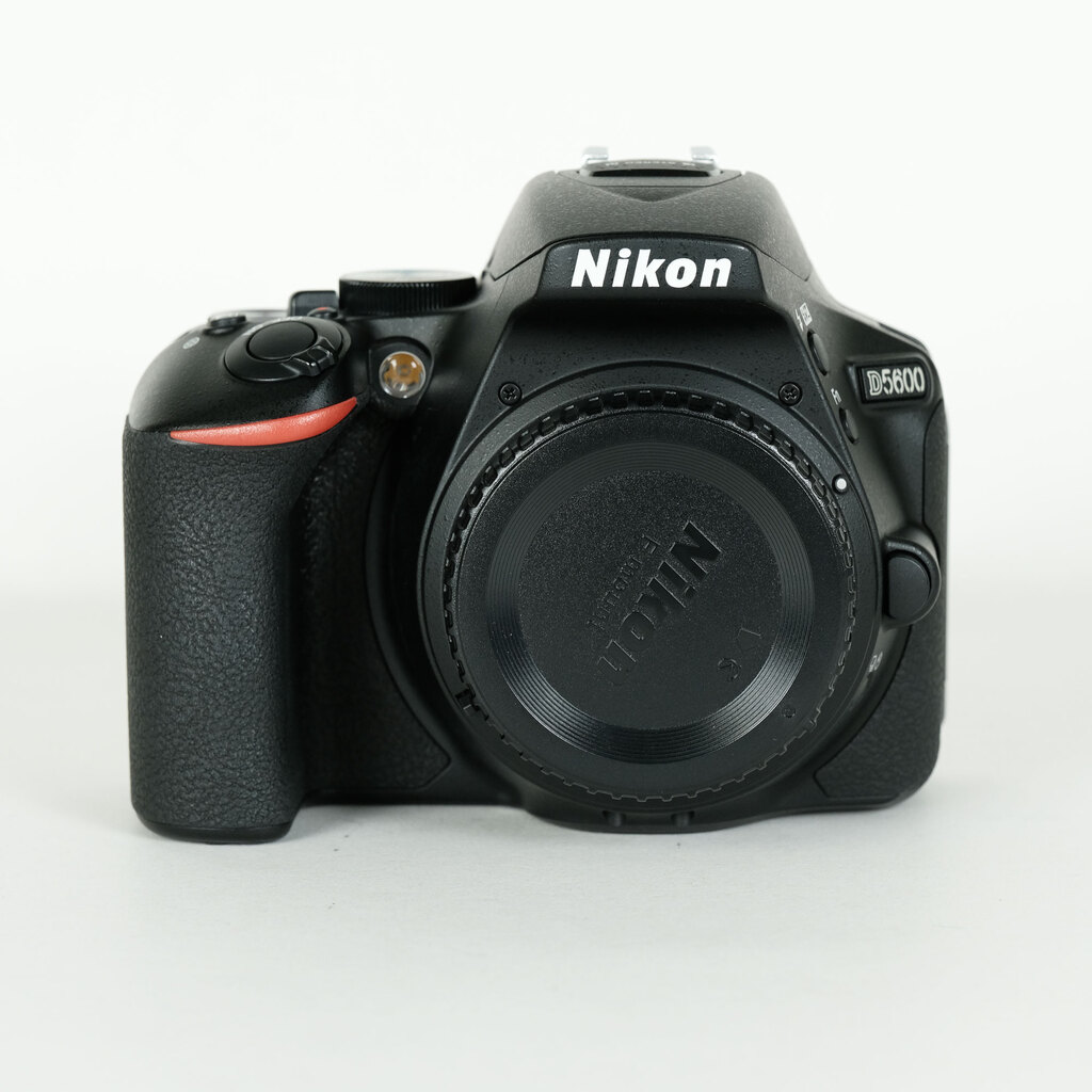 Nikon D5600