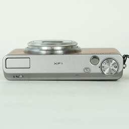 FUJIFILM XF1 ブラウン FUJIFILM XF1 ブラウン