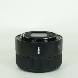 Nikon NIKKOR Z 40mm f/2 Nikon NIKKOR Z 40mm f/2