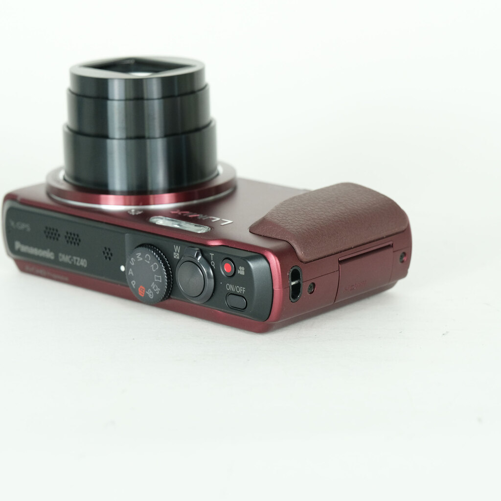 Panasonic LUMIX DMC-TZ40-R レッドの出品 | ONE SCENE（ワンシーン）