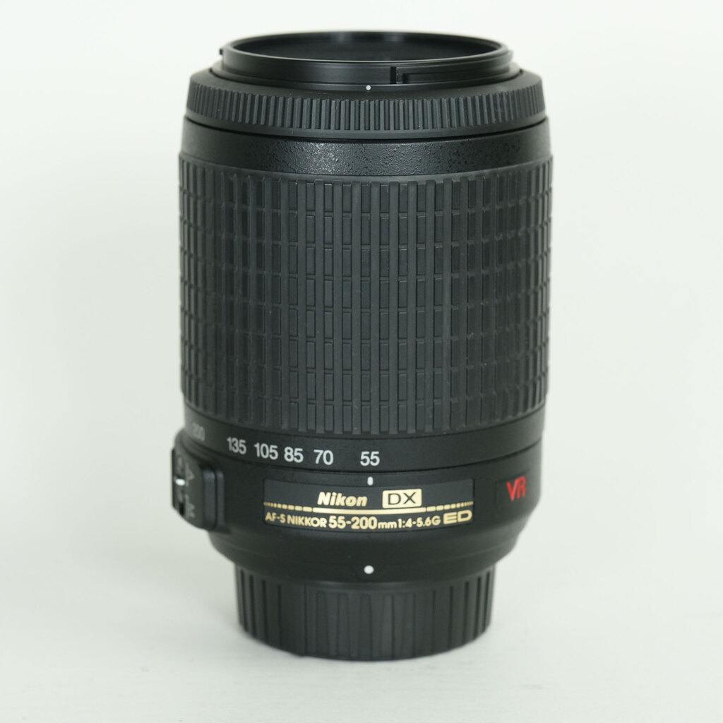 Nikon AF-S DX VR Zoom-Nikkor 55-200mm F4-5.6G IF-ED