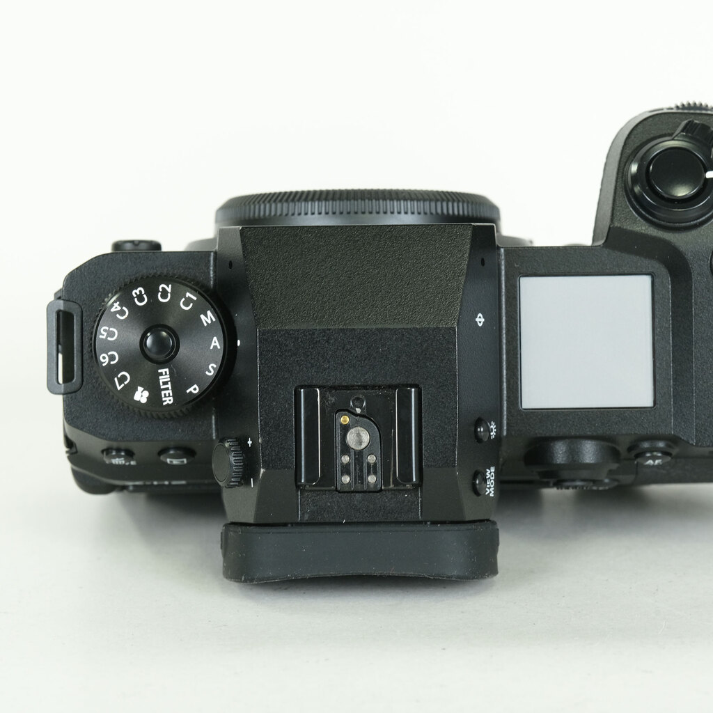 FUJIFILM X-H2