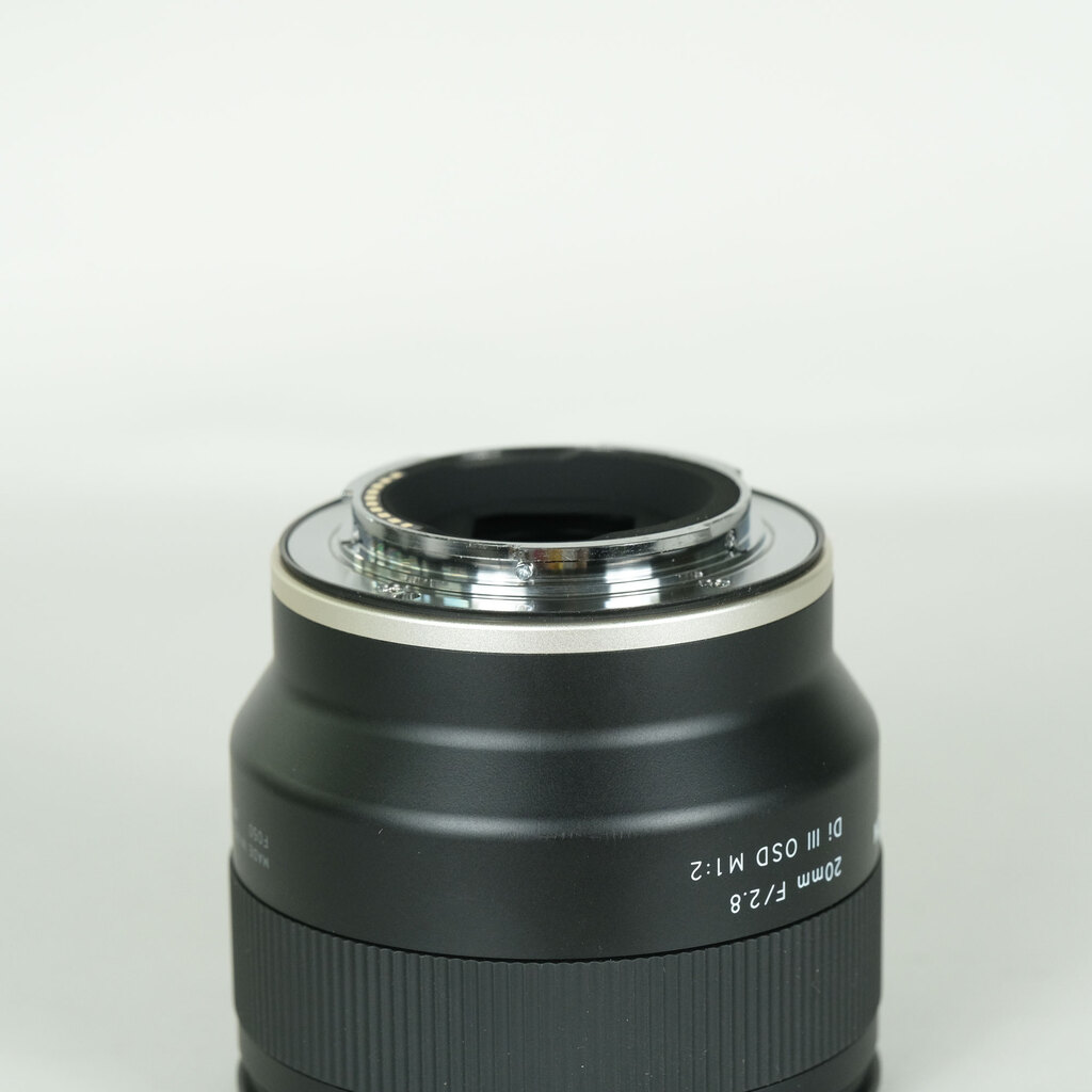 TAMRON 20mm F/2.8 Di III OSD M1:2 (Model F050) [ソニーE用]の出品