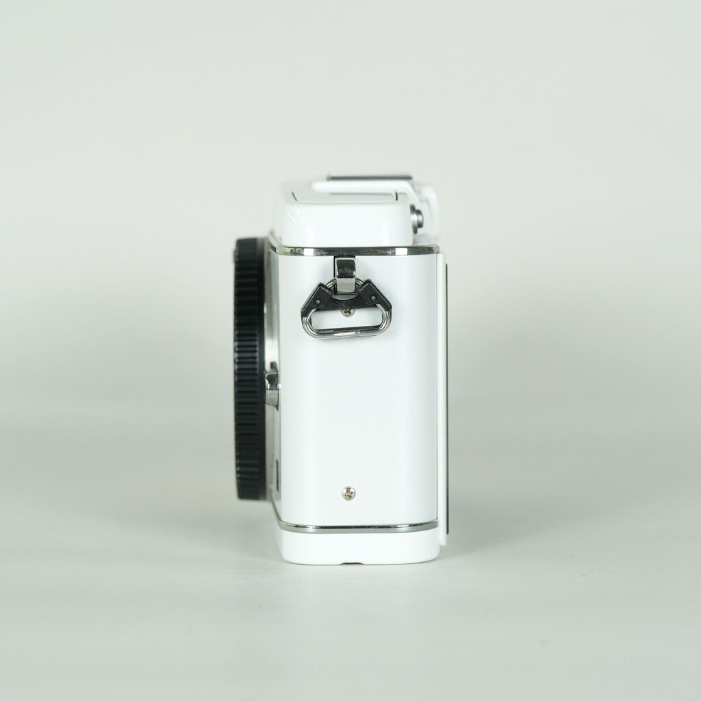 OLYMPUS PEN E-P3 ボディ ホワイトの出品 | ONE SCENE（ワンシーン）