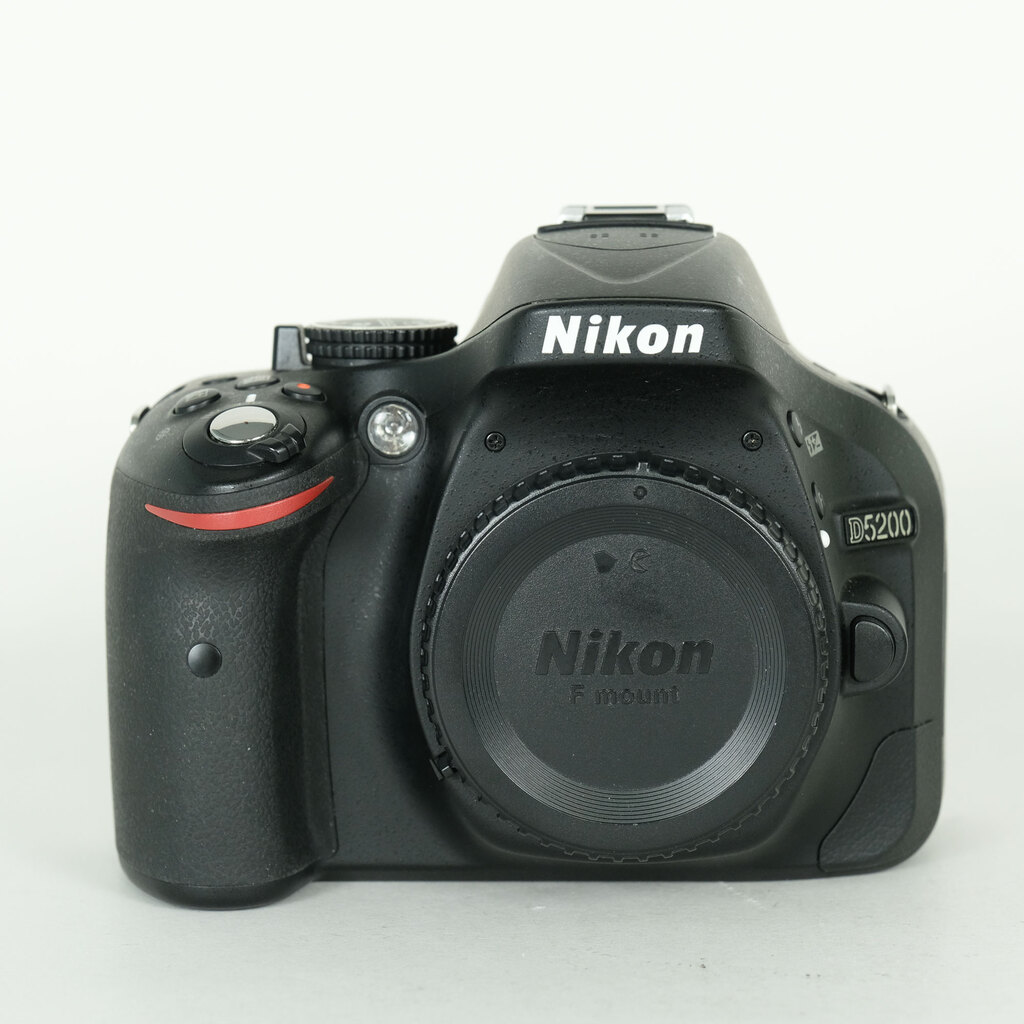 Nikon D5200 ボディ ブラックの出品 | ONE SCENE（ワンシーン）