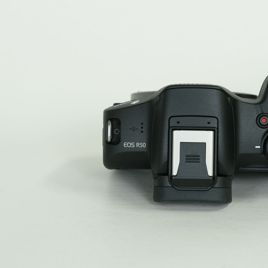 Canon EOS R50