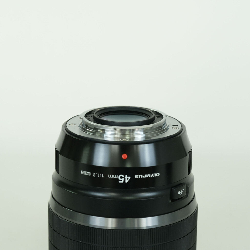 OLYMPUS M.ZUIKO DIGITAL ED 45mm F1.2 PRO OLYMPUS M.ZUIKO DIGITAL ED 45mm F1.2 PRO
