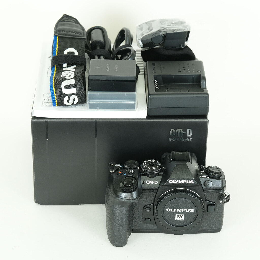 OLYMPUS OM-D E-M1 Mark II OLYMPUS OM-D E-M1 Mark II