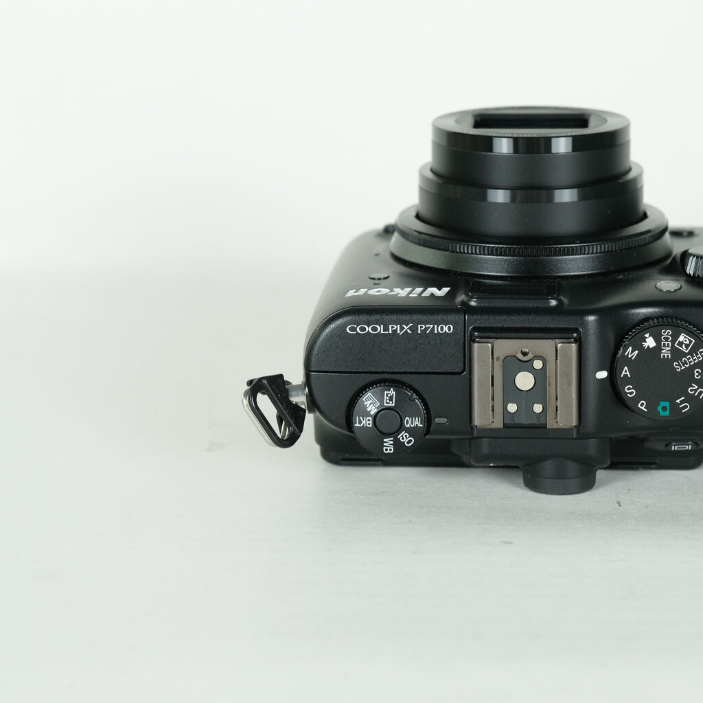 Nikon COOLPIX P7100 ブラックの出品 | ONE SCENE（ワンシーン）