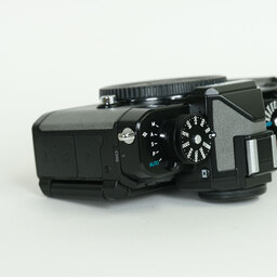 Nikon Z f プレミアムエクステリア張替済み