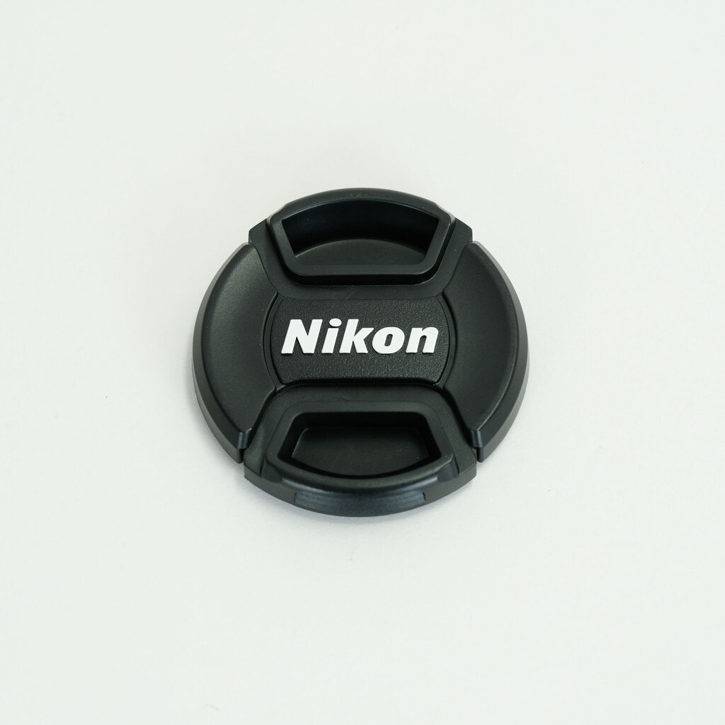 Nikon AF-S DX NIKKOR 18-55mm F3.5-5.6 G VR Nikon AF-S DX NIKKOR 18-55mm F3.5-5.6 G VR