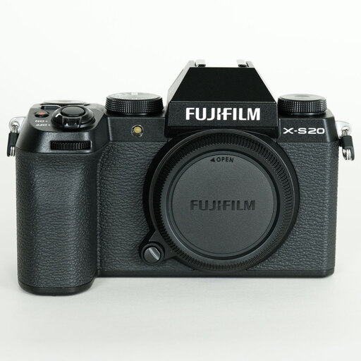 FUJIFILM X-S20