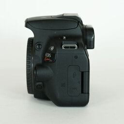 Canon EOS Kiss X9