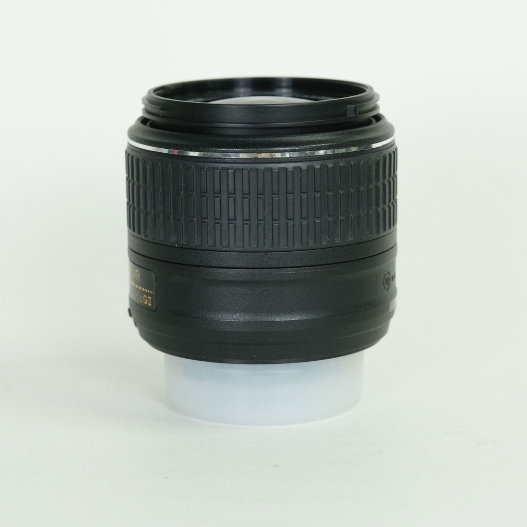 Nikon AF-S DX NIKKOR 18-55mm f3.5-5.6G VR II