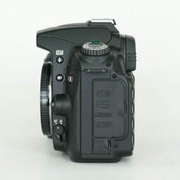 Nikon D90 ボディ