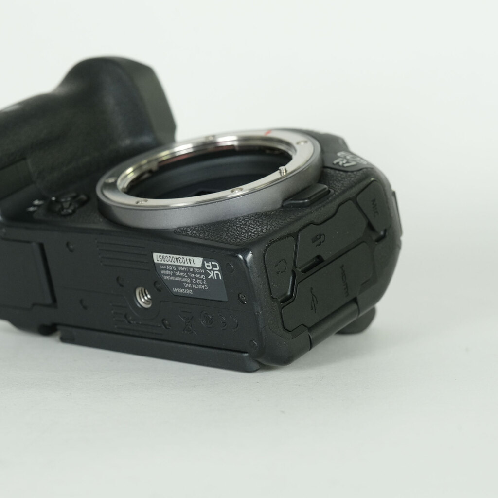 Canon EOS R7 Canon EOS R7