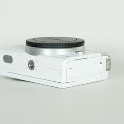 Canon EOS M200 ボディ ホワイト