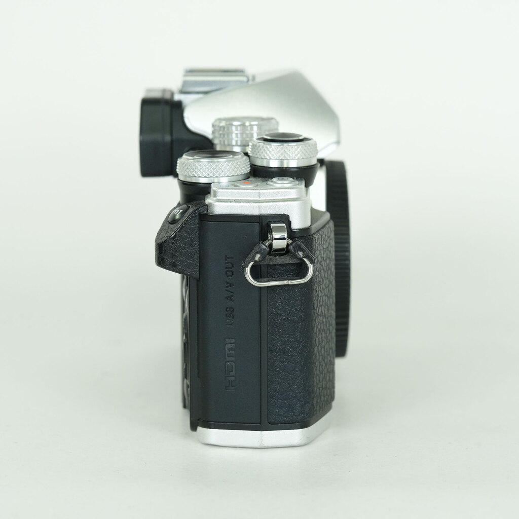 OLYMPUS OM-D E-M10 Mark II