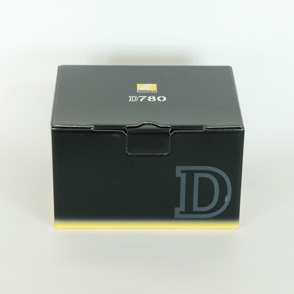 Nikon D780
