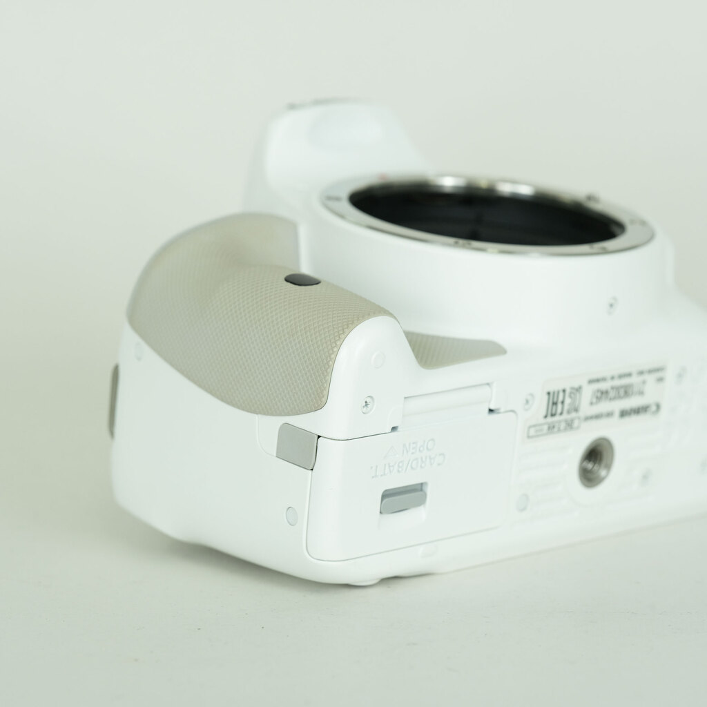 Canon EOS Kiss X7 ボディ ホワイト