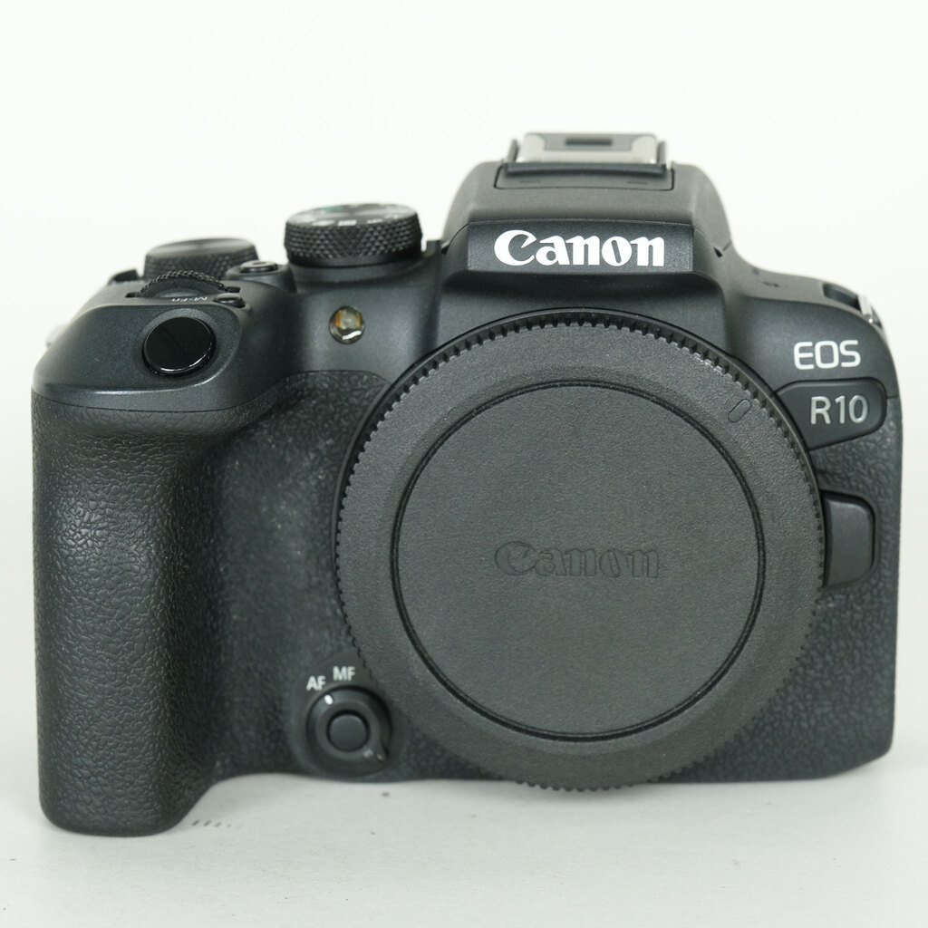 Canon EOS R10 [�{�f�B]