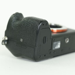 SONY α7RIV ボディ ILCE-7RM4A 【後期モデル 液晶下部にSONYロゴなし】 SONY α7RIV ボディ ILCE-7RM4A 【後期モデル 液晶下部にSONYロゴなし】