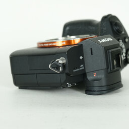 SONY α7R III(ILCE-7RM3) SONY α7R III(ILCE-7RM3)