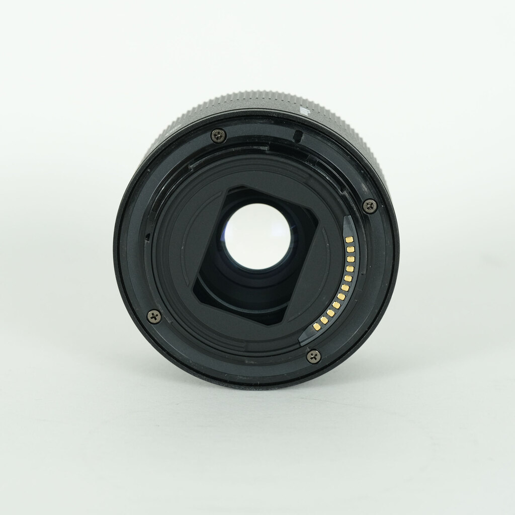 Nikon NIKKOR Z 40mm f/2 Nikon NIKKOR Z 40mm f/2