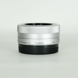 Panasonic LUMIX G VARIO 12-32mm / F3.5-5.6 ASPH. / MEGA O.I.S.